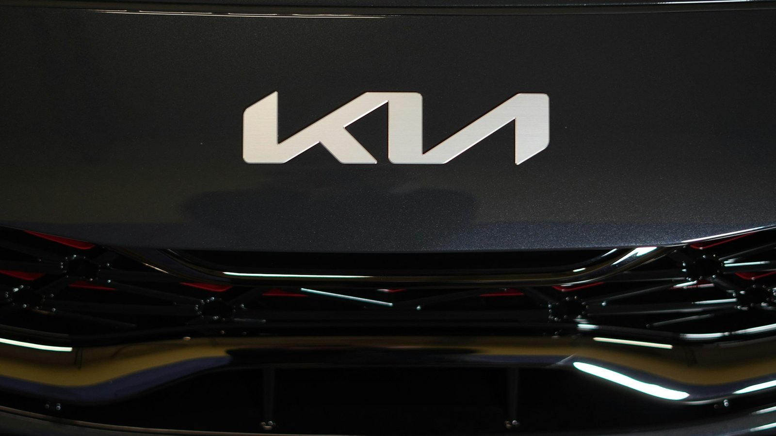 Slovensko posilňuje zelenú transformáciu: Nové investície do priemyslu a masívny rast výroby elektromobilov