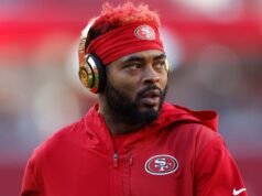 Hviezda 49ers zasiahla tvrdý trest zo strany NFL po tom, čo ju udrel do slabín