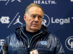 Bill Belichick ukazuje, že sa nič nezmenilo v slanom rozhovore po skončení sezóny UNC