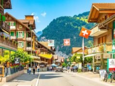 Švajčiari hlasujú o štátnej službe v referende