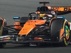 Verstappen vyhrá, Piastri druhý, aby si zabezpečil trojnásobný súboj o titul