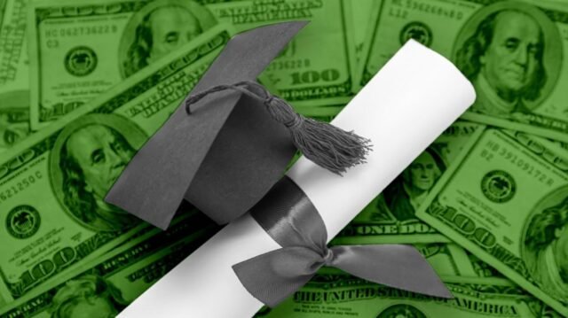 StudentLoans_LonasCochran_illo_SamanthaWong-AdobeStock.jpg