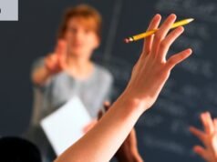 Som slečna, pani alebo pani? Tento učiteľ mal nejaké blízke slečny