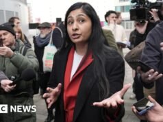 Sultana tvrdí, že nová Corbynova partia vykonáva „hon na čarodejnice“