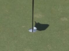 Fanúšikovia len o vlások prichádzajú o 1 milión dolárov po neuveriteľnom výstrele