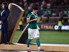 Palmeiras sa pri návrate z Limy vyhýba fanúšikom a tlačí a nájde CT prázdny