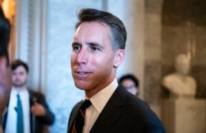 Senátori vyzývajú na vyšetrenie podvodných reklám na Facebooku a Instagrame