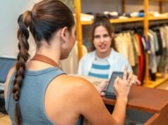 V SR a ČR má 55 % e-shopov aj kamennú predajňu