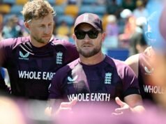 Tréner Anglicka Brendon McCullum rieši bezpečnostnú hádku a Noosa prestávku pred tretím testom v Adelaide