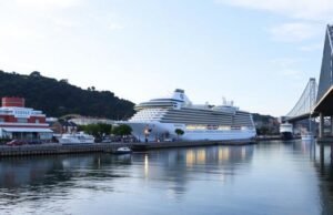 Príchod celebrít do Newcastlu predstavuje míľnik pre výletnú turistiku v Austrálii, posilňuje ich miestnu ekonomiku a regionálny cestovný ruch s novými možnosťami letov a ubytovania