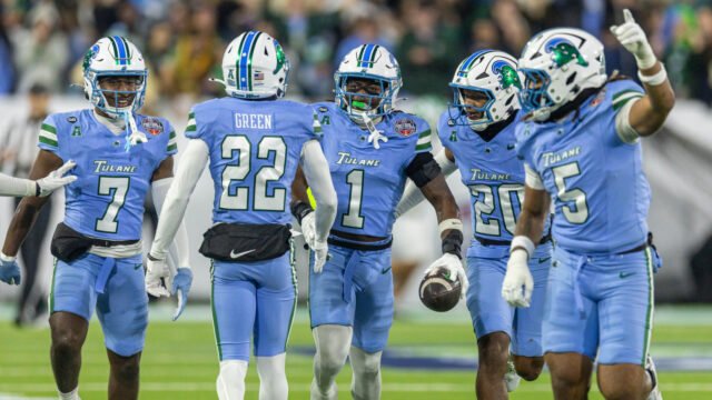 college-football-takeaways-tulane-should-playoff.jpg