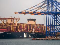 Globálne prepravné sadzby prudko stúpajú na niekoľkoročné maximá, čo zvyšuje náklady na ropu a LNG