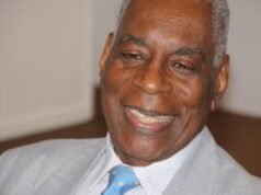 Vo veku 95 rokov zomrel Haroldo Costa, herec, spisovateľ a komentátor karnevalu